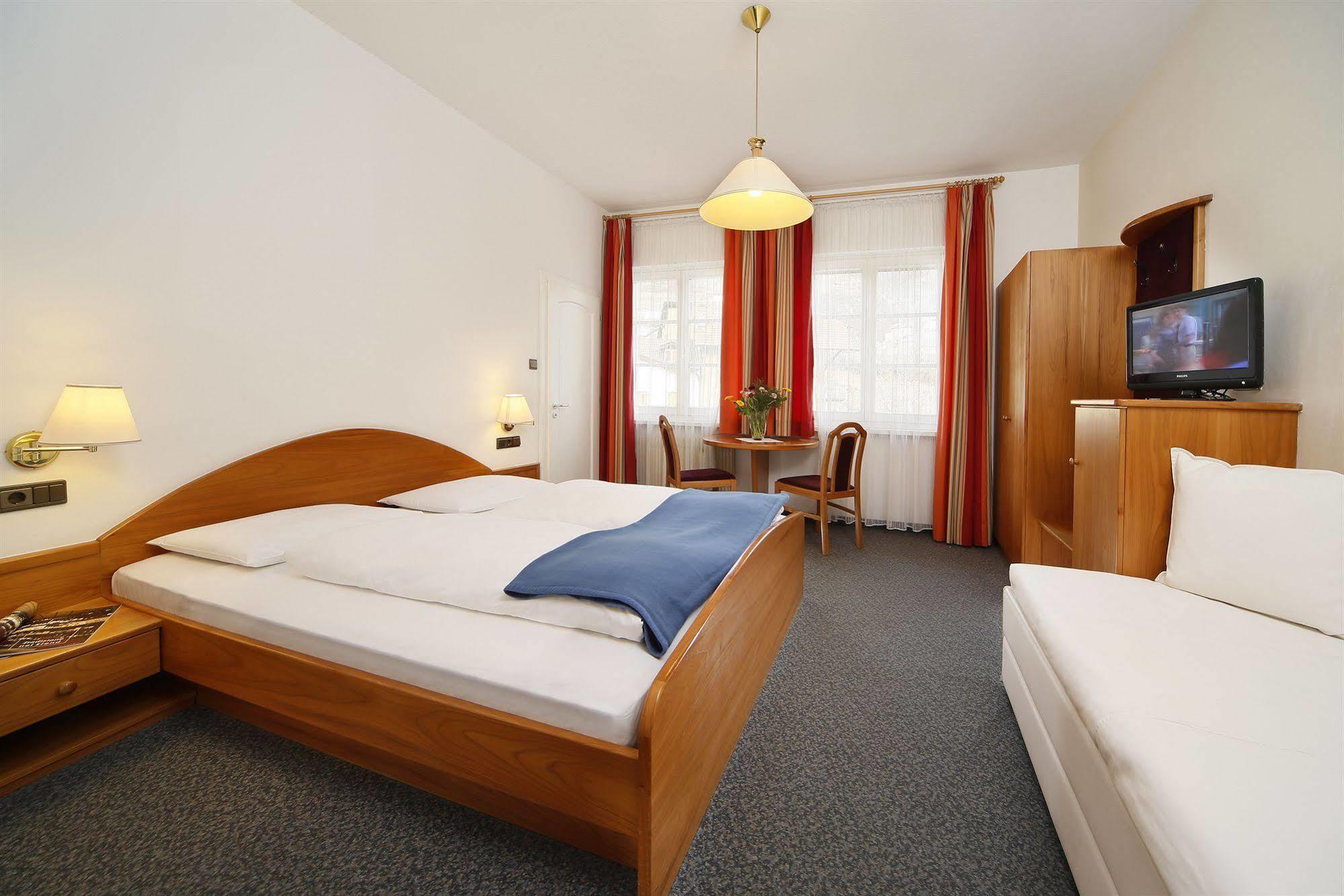 Hotel Rentschnerhof Больцано Экстерьер фото